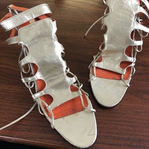 Vintage NYLA strappy gold heels